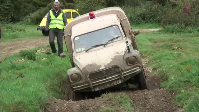 You are currently viewing 2CV 4×4 Rouen 2011